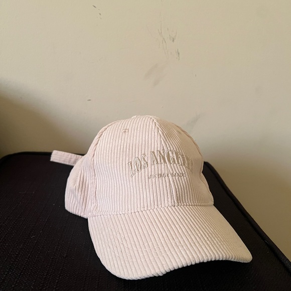 Accessories - cream LA hat